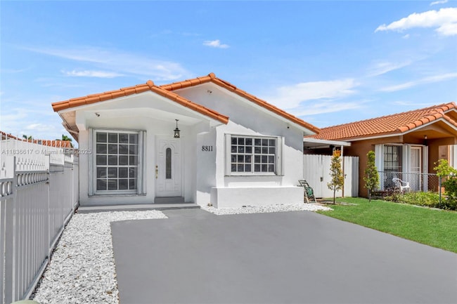 Foto del edificio - 8811 NW 112th Terrace