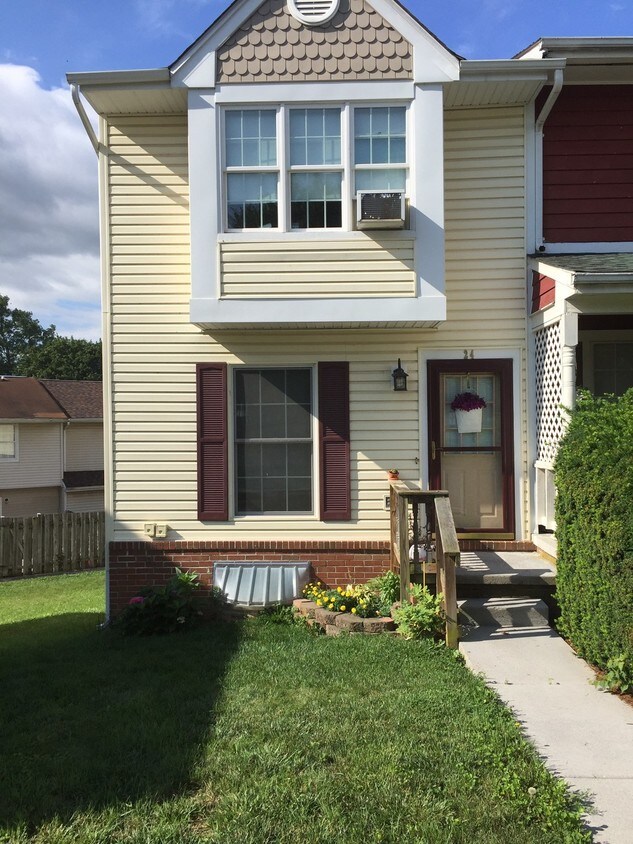 24 Mallard Ct, Charles Town, WV 25414 Condo for Rent in Charles Town