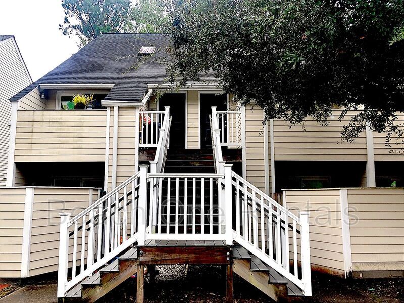 Primary Photo - 416 Cambridge Cir