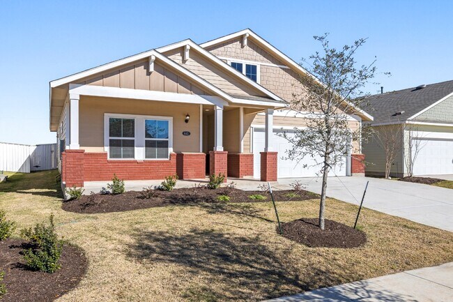 Building Photo - Charming Single Story Kyle Home with Neigh...