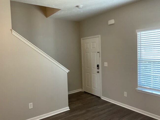 Building Photo - 360 Sarava Ln
