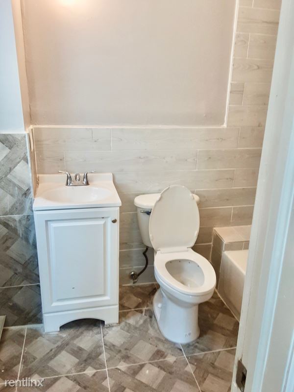 Foto del edificio - 3 br, 1 bath Townhome - 103 S 7th St