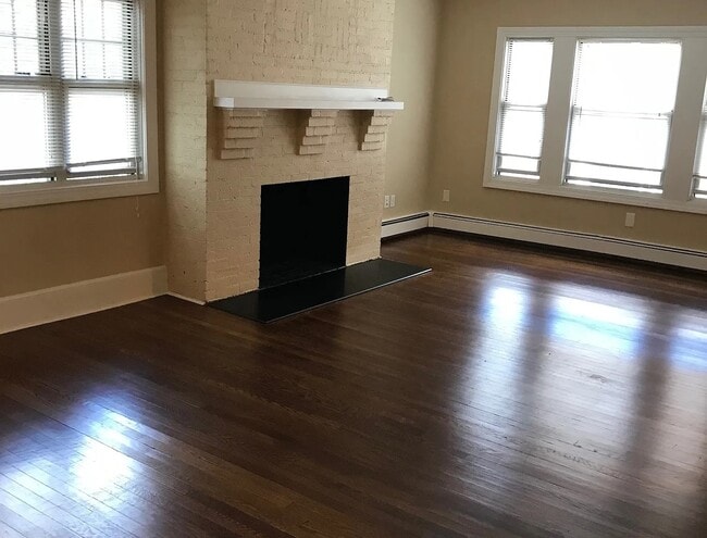 Building Photo - 310 Allston St