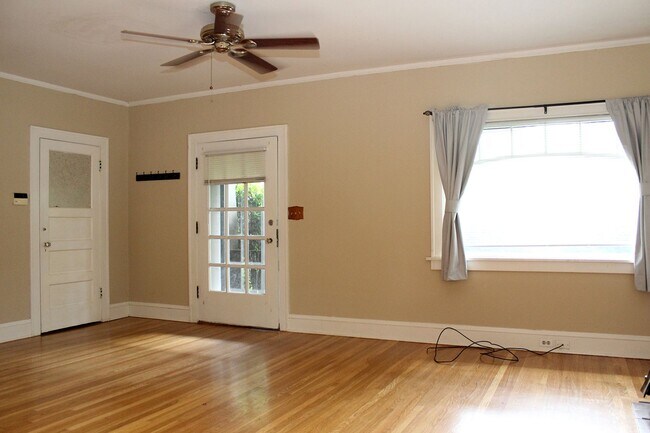 Foto del edificio - Charming Mount Tabor 2 Bedroom Craftsman B...