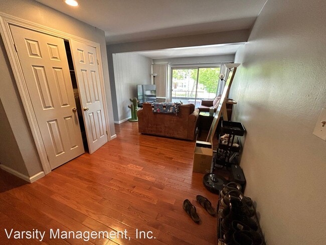Building Photo - 2 br, 1 bath Apartment - 848 Tappan 848 TA...