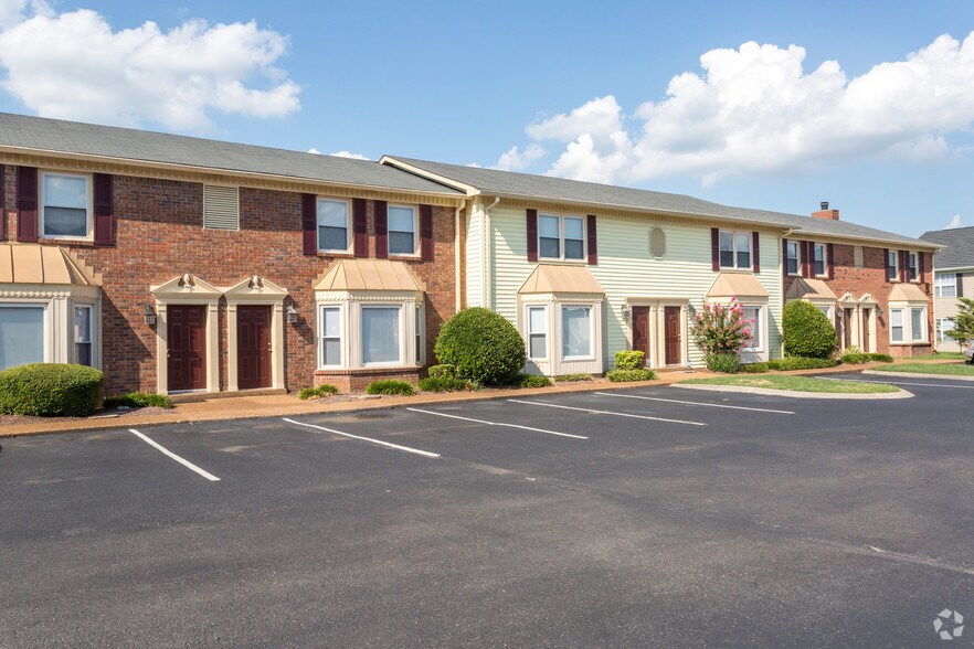 Charleston Hall Apartments Rentals Smyrna, TN