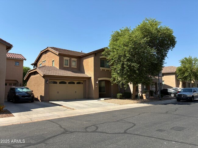 Foto del edificio - 14559 W Port Royale Ln
