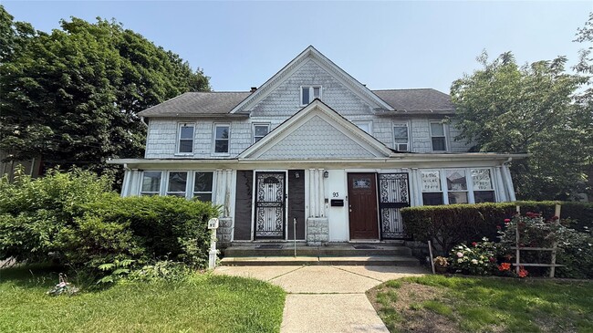 Building Photo - 91 Lincoln Pl