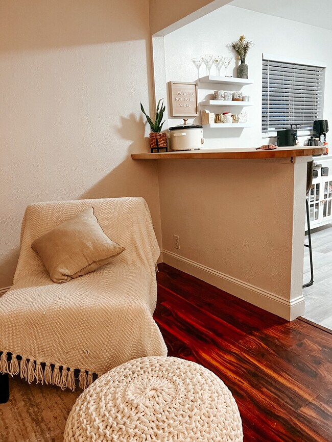 Foto del edificio - 805 Minnewawa Ave