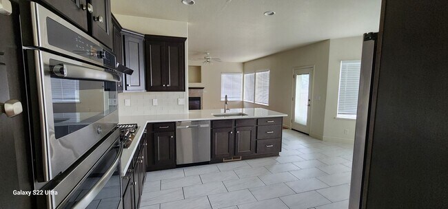 Building Photo - Beautiful Carson City Home For Rent
