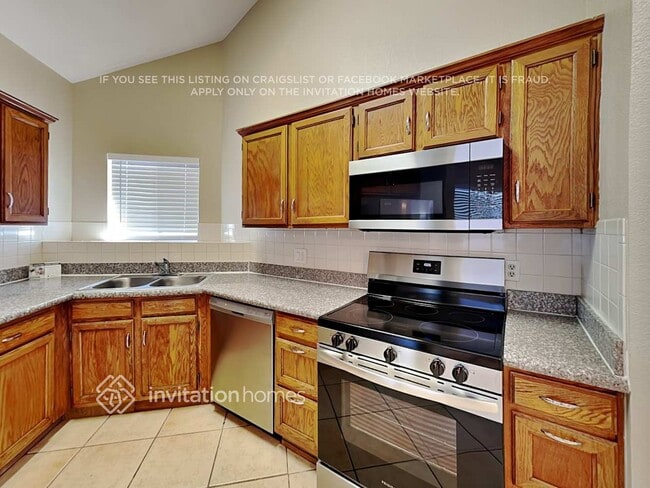 Building Photo - 11324 N 81st Dr