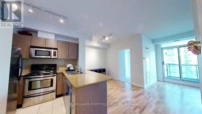 Building Photo - 12 Yonge St