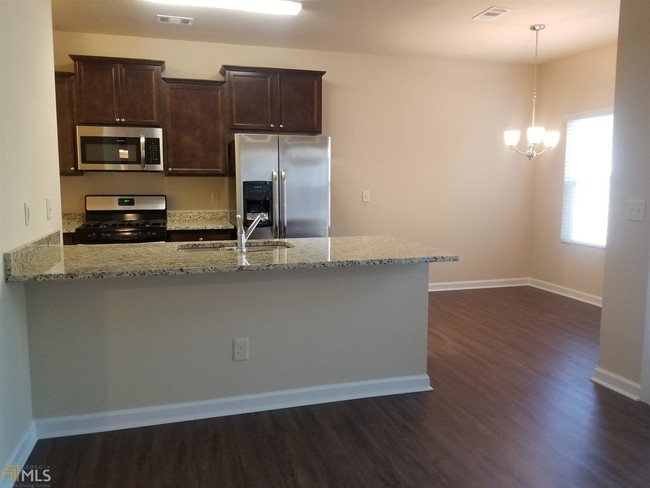 Building Photo - 4895 Clarkstone Dr