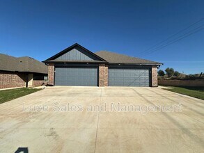 Building Photo - 11500 Mackenzie Wy