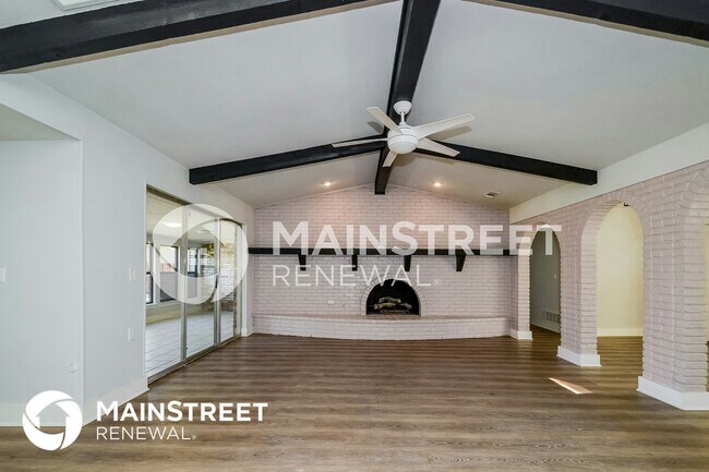 Building Photo - 2505 Westridge Dr