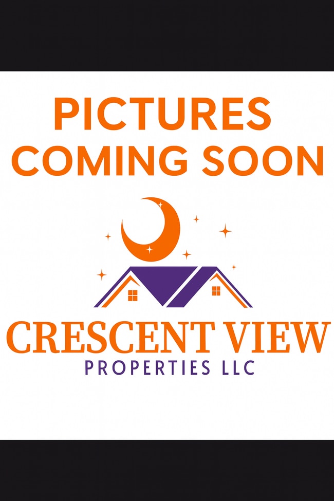 Building Photo - 383 E Woodland Dr