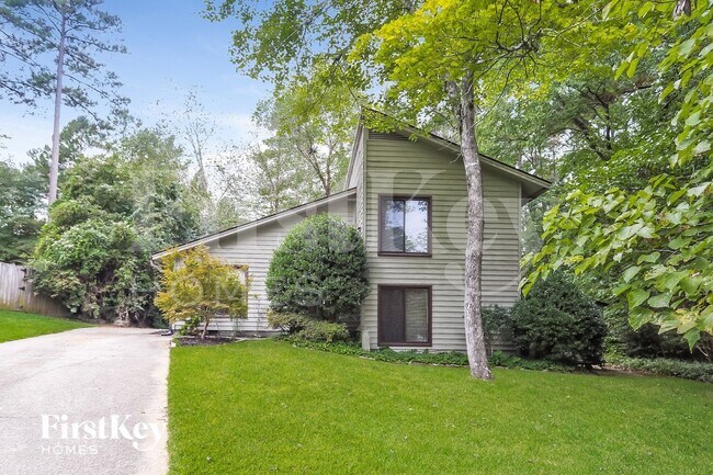 Building Photo - 104 Solway Ct