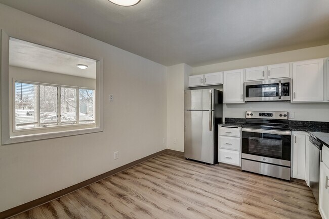 Building Photo - 1294 Sunfield St