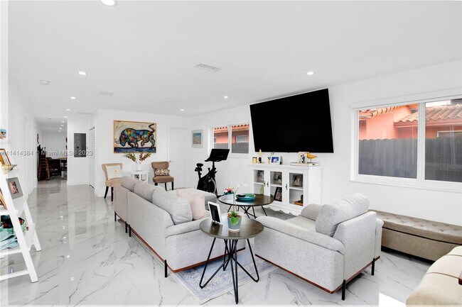 Foto del edificio - 2035 SW 58th Ct
