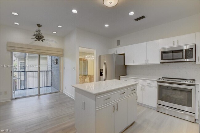 Building Photo - 3 br, 2 bath House - 7628 Elmridge Dr # 10-U