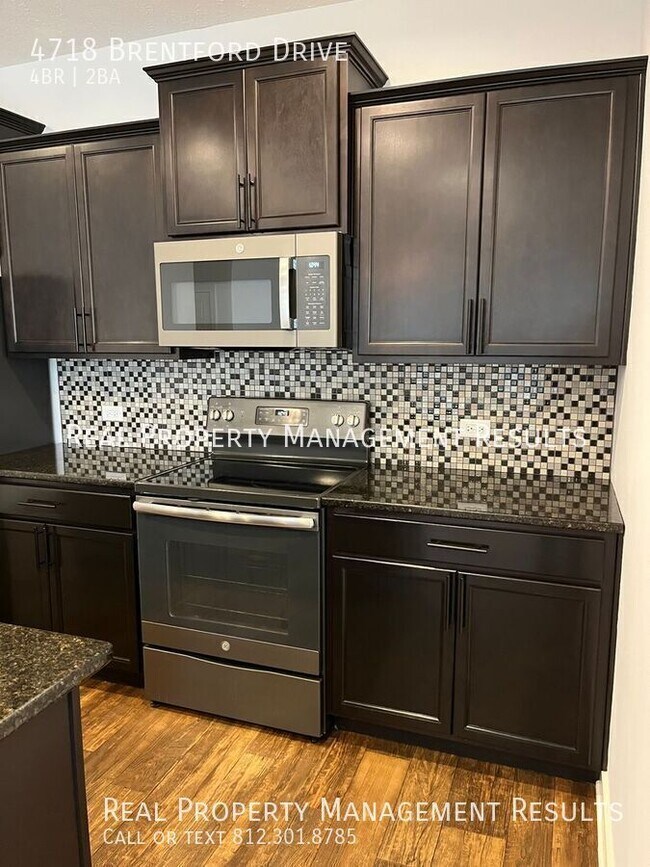 Foto del edificio - 4718 Brentford Dr