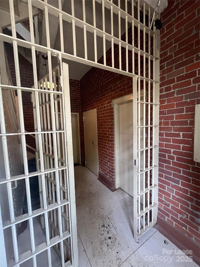 Foto del edificio - 203 W Liberty St