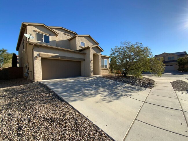 Foto del edificio - 4 Bedroom Home Available Near Golf Course ...