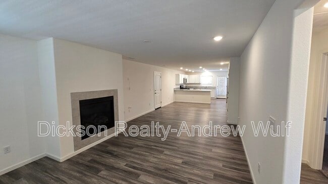 Foto del edificio - 677 McGill Dr