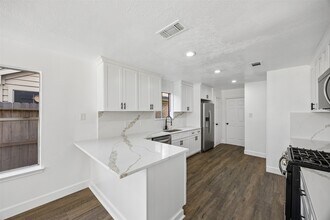 Building Photo - 23527 Cansfield Way