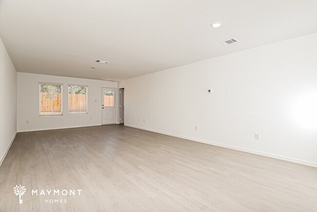 Foto del edificio - 566 Layne Overlook