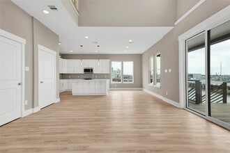 Building Photo - 28 Cmdr. Runco Ln