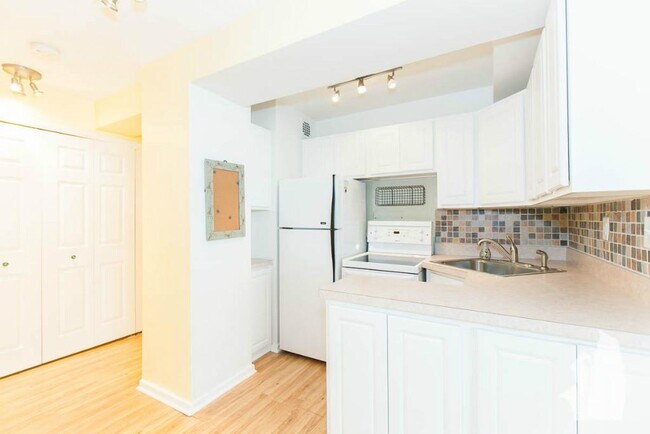 Foto del edificio - 2909 N Sheridan Rd