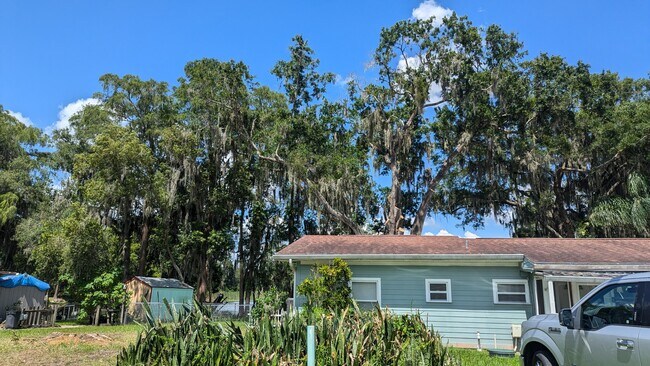 Foto del edificio - 5008 School Rd