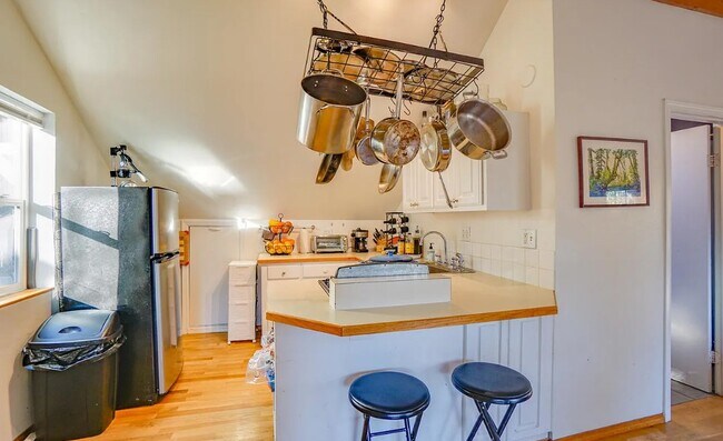 Foto del edificio - 3440 SW Falcon St
