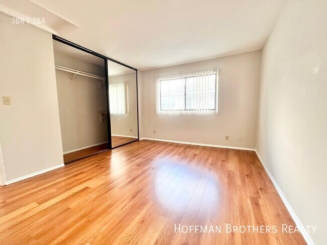 Foto del edificio - 476 E Cypress Ave Burbank, CA 91501