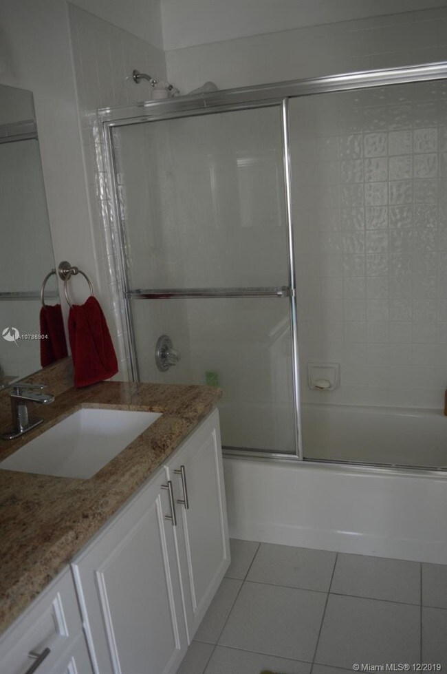 Building Photo - 9685 Sunny Isle Cir