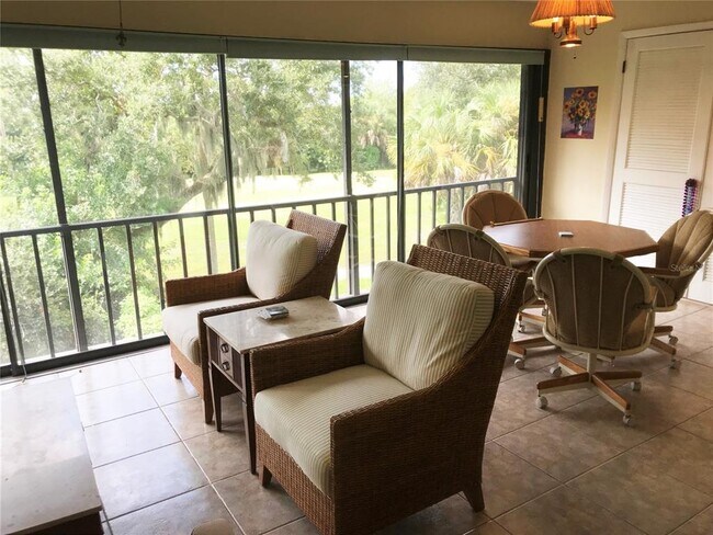 Foto del edificio - 6028 Oak Creek Ln