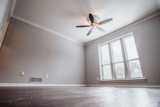 Foto del edificio - 3205 Winchester Dr