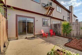 Building Photo - 12500 Brookglade Cir