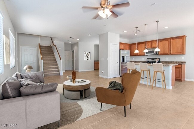 Foto del edificio - 10548 Laurelwood Lake Ave