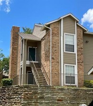 Building Photo - 8600 Coppertowne Ln