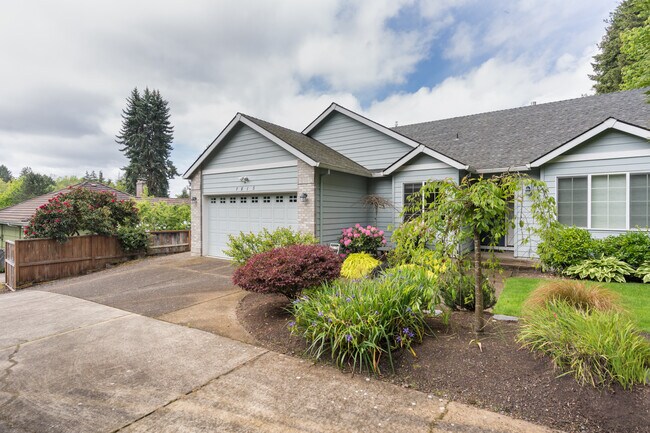 Front - 7813 SW Elmwood St