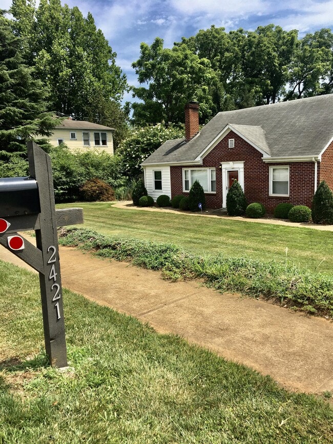 Photo - 2421 Old Forest Rd House