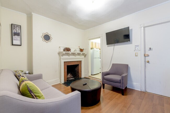 Building Photo - 41 Bay State Road, Unit 2 Bed