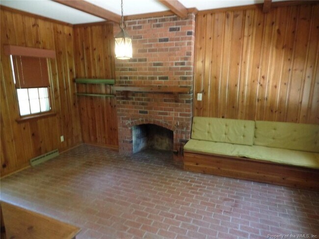 Building Photo - 111 John Tyler Ln