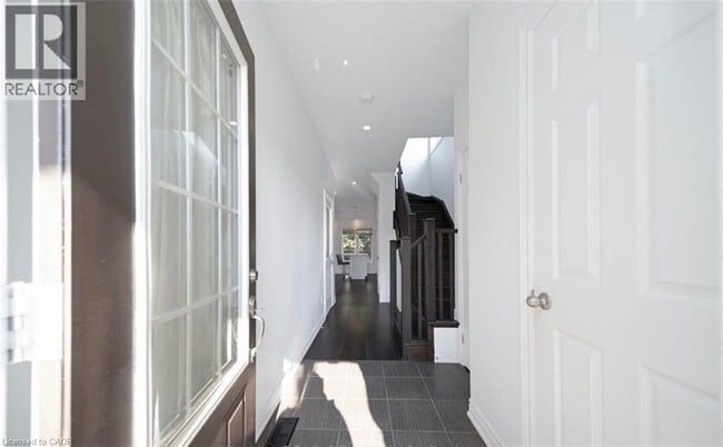 Building Photo - 47 Madonna Dr