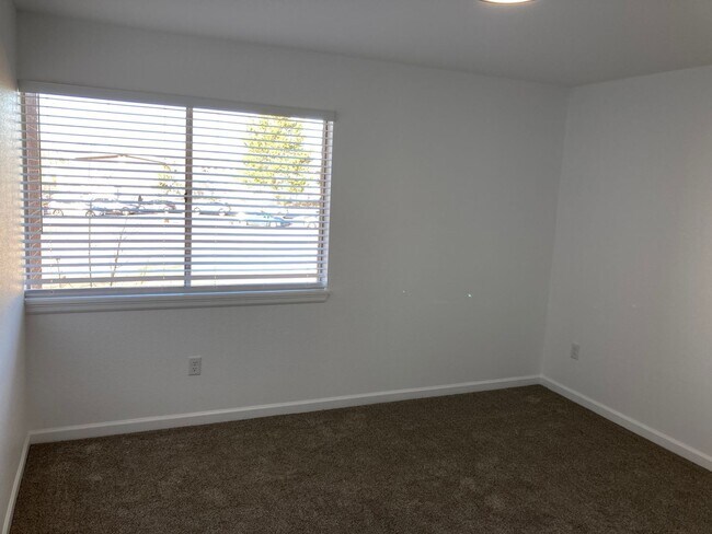 Building Photo - Will5120