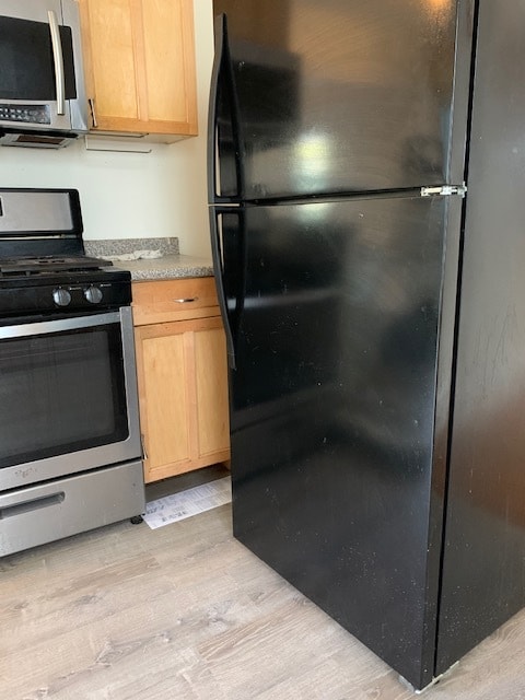 Building Photo - 84 Grant St