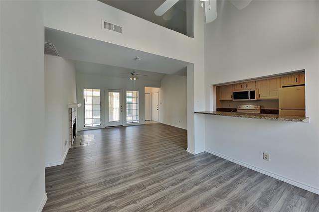Building Photo - 3105 San Jacinto St