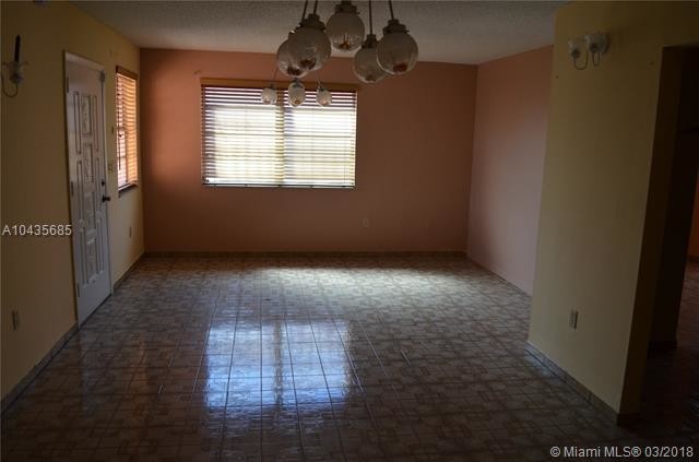 Building Photo - 1263 W 37th St